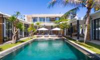 4 Спальни Вилла Canggu Beachside Villas - Vida в Canggu